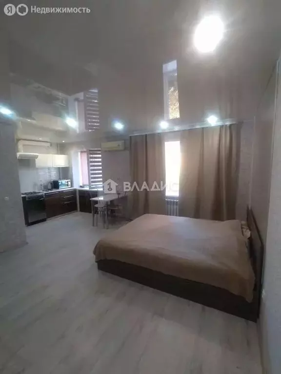 Квартира-студия: Волгоград, улица Кирова, 126 (30.4 м) - Фото 1