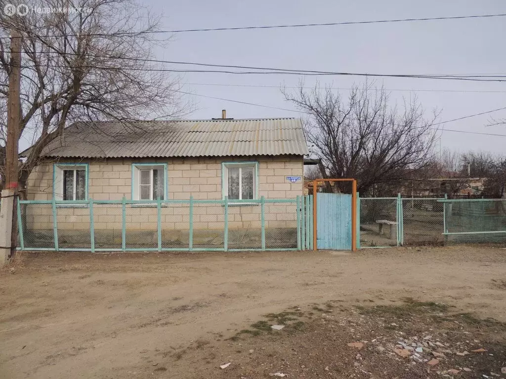 Дом в село Икряное, улица Мира, 68 (83 м) - Фото 1