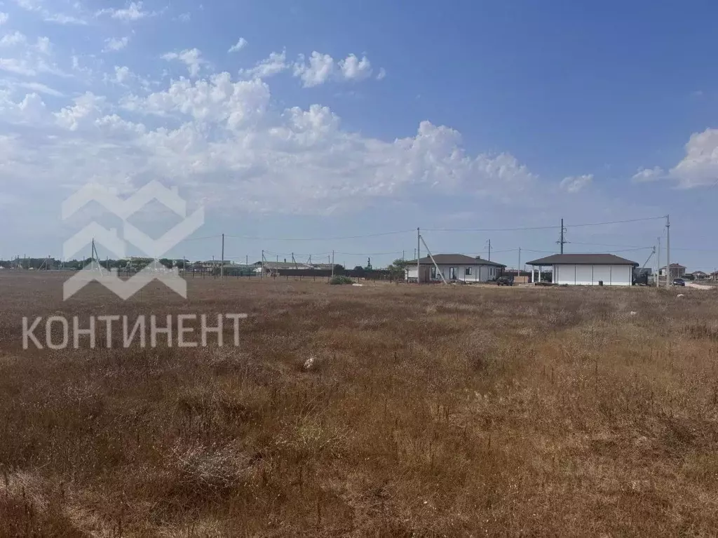 Участок в Крым, Сакский район, с. Уютное  (5.0 сот.) - Фото 0