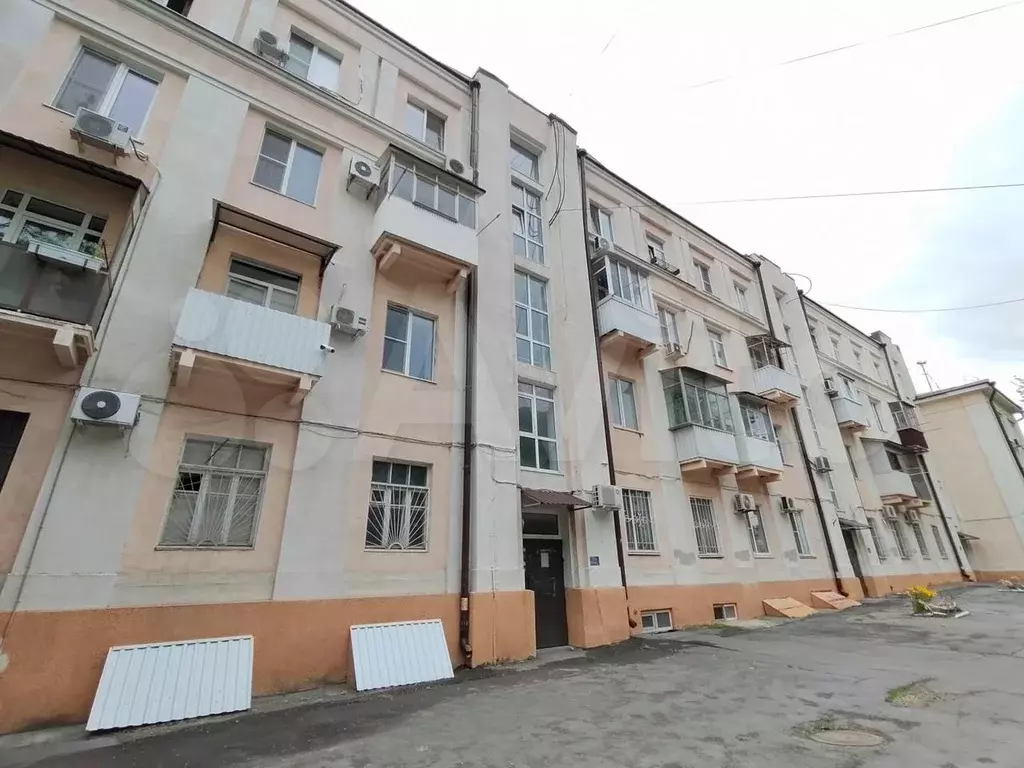 Комната 12 м в 5-к., 4/4 эт. - Фото 0