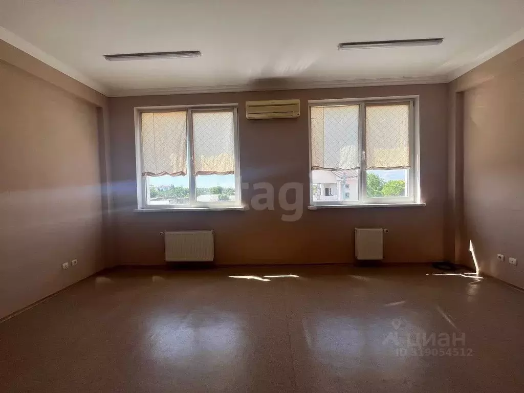 Офис в Крым, Симферополь ул. Самокиша (20 м) - Фото 2