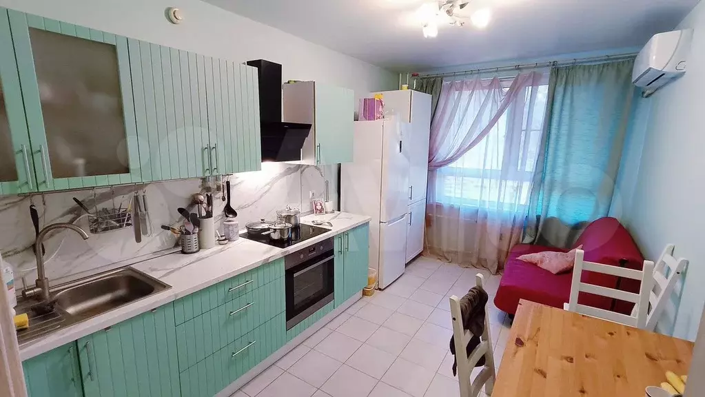 2-к. квартира, 60 м, 4/18 эт. - Фото 1