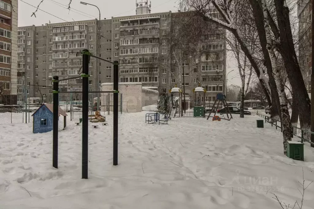 3-к кв. Тюменская область, Тюмень Холодильная ул., 13А (65.3 м) - Фото 1