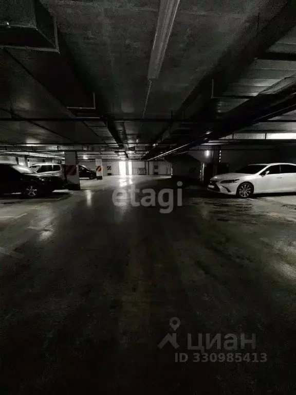 Гараж в Тюменская область, Тюмень ул. Тимофея Чаркова, 81к1 (15 м) - Фото 1