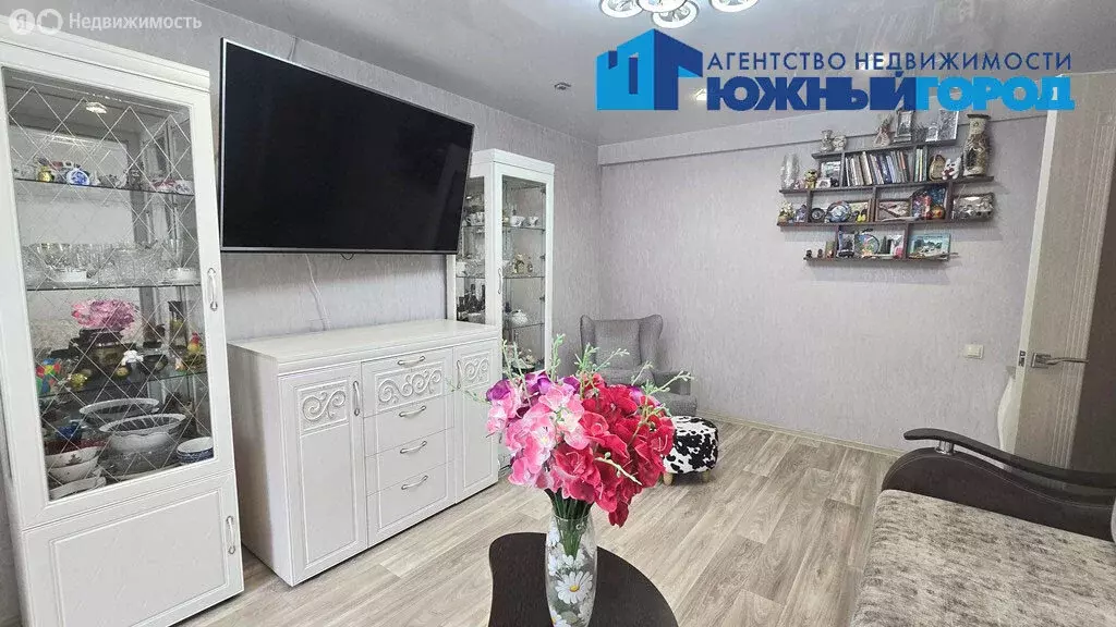 3-комнатная квартира: Южно-Сахалинск, улица Ленина, 314 (65.5 м) - Фото 0
