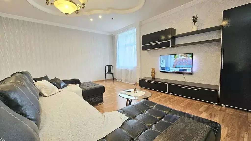 2-к кв. Татарстан, Казань ул. Нурсултана Назарбаева, 10 (106.0 м) - Фото 0