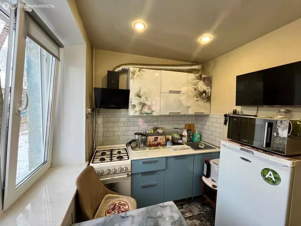 2-комнатная квартира: Энгельс, улица Маршала А.М. Василевского, 21 ... - Фото 1