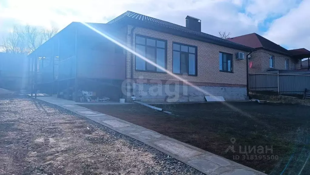Дом в Калмыкия, Элиста ул. Парковая, 3 (162 м) - Фото 1