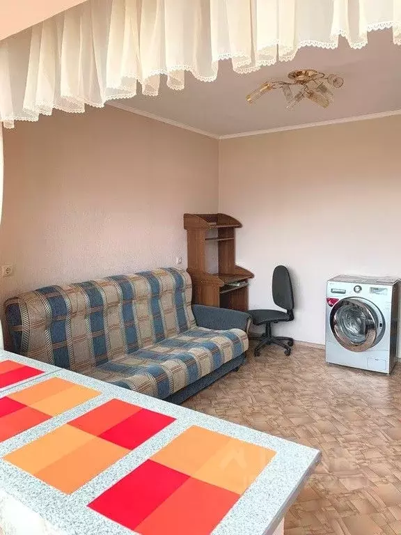 Студия Тюменская область, Тюмень ул. Мельникайте, 113 (18.0 м) - Фото 1