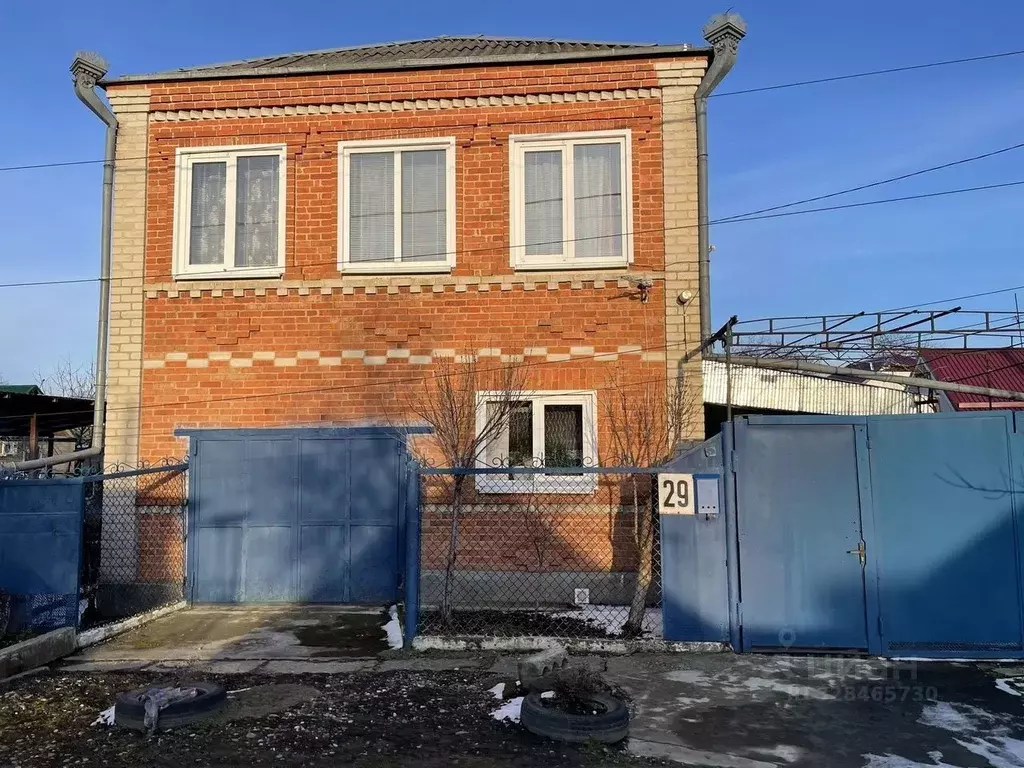 Дом в Краснодарский край, Лабинск Пионерский проезд, 29 (113 м) - Фото 1