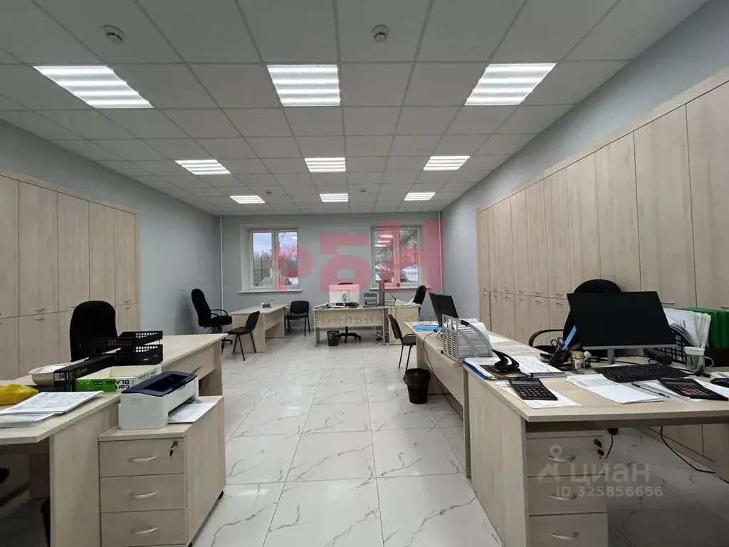 Офис в Тюменская область, Тюмень Магаданская ул., 5 (208 м) - Фото 1