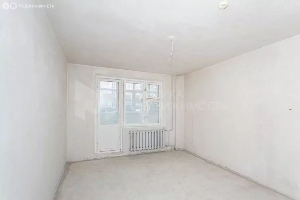 2-комнатная квартира: Тюмень, улица Николая Семёнова, 27 (90.5 м) - Фото 2