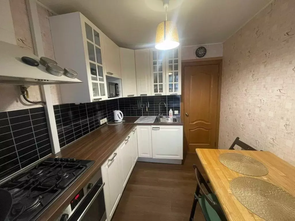 2-к кв. Свердловская область, Екатеринбург ул. Куйбышева, 10 (49.1 м) - Фото 1