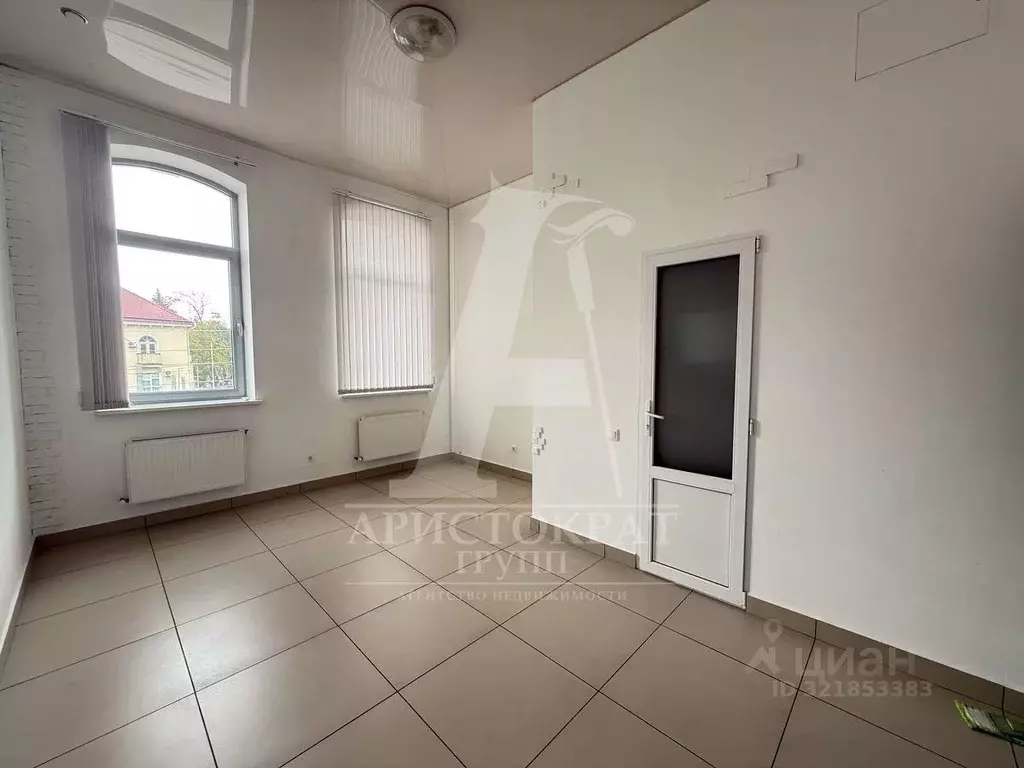 Офис в Ставропольский край, Пятигорск просп. 40 лет Октября, 89 (20 м) - Фото 1
