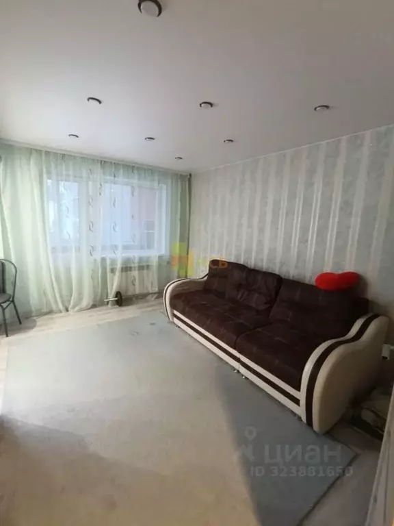 2-к кв. Омская область, Омск Волгоградская ул., 2Б (48.0 м) - Фото 1