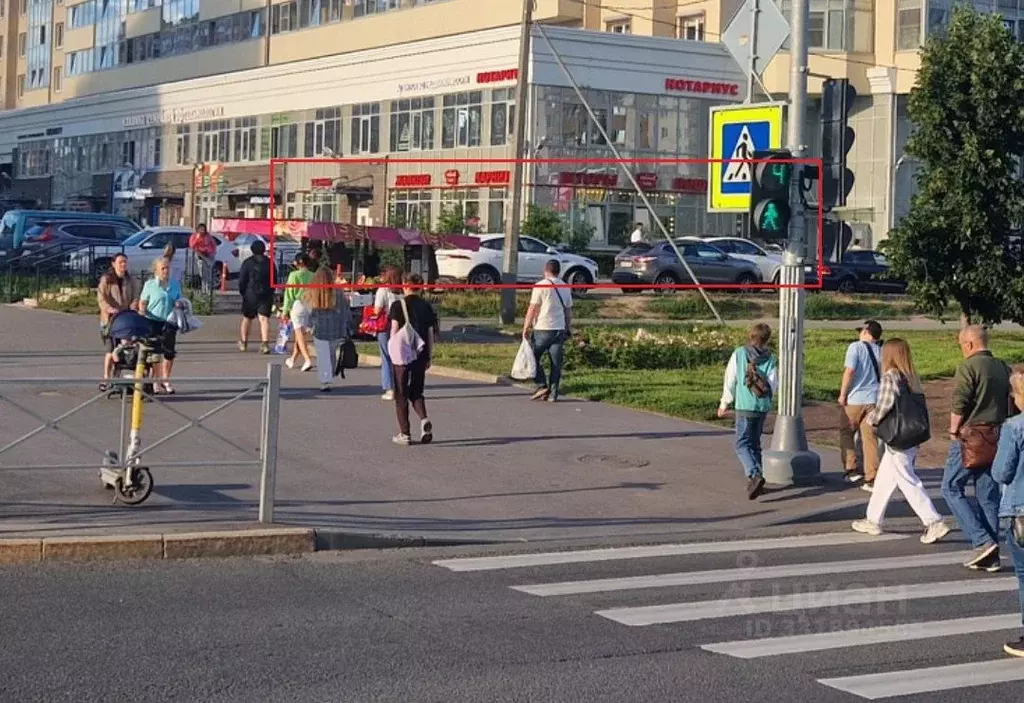 Помещение свободного назначения в Санкт-Петербург ул. Оптиков, 37 (196 ... - Фото 0
