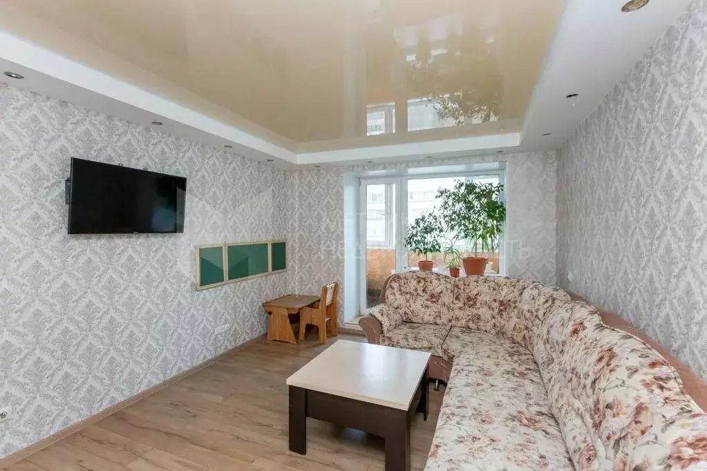 3-к кв. Тюменская область, Тюмень ул. Мельникайте, 50Б (63.0 м) - Фото 0