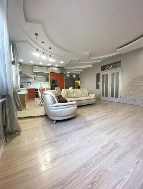 3-к кв. Мурманская область, Мурманск просп. Ленина, 70 (105.0 м) - Фото 1