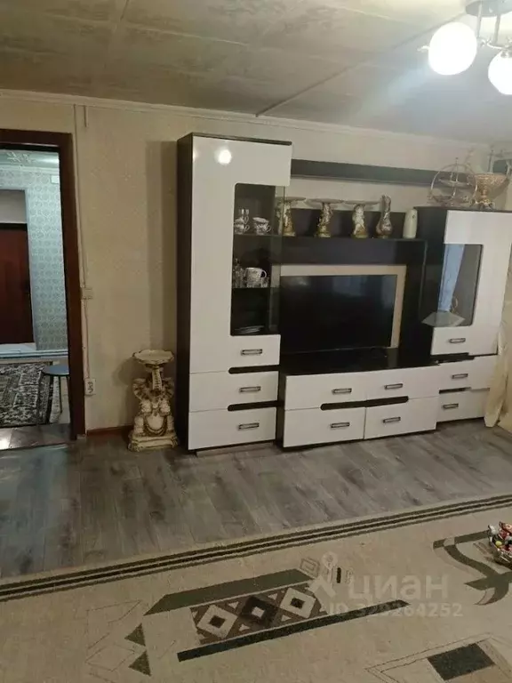 Дом в Волгоградская область, Ленинск ул. Ульянова (51 м) - Фото 1