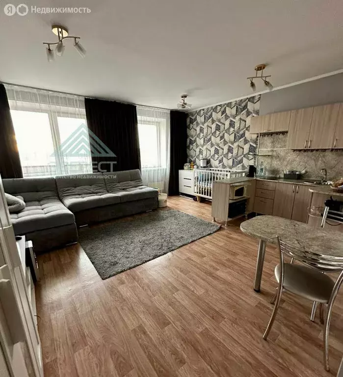 Квартира-студия: Абакан, улица Кирова, 120к2 (42 м) - Фото 1