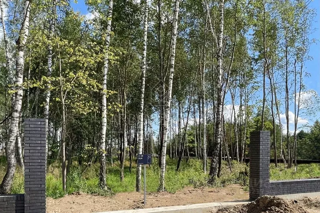 Участок в Московская область, Красногорск городской округ, д. ... - Фото 0