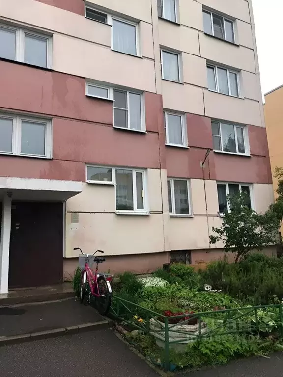 3-к кв. Санкт-Петербург, Санкт-Петербург, Петергоф Собственный просп., ... - Фото 0