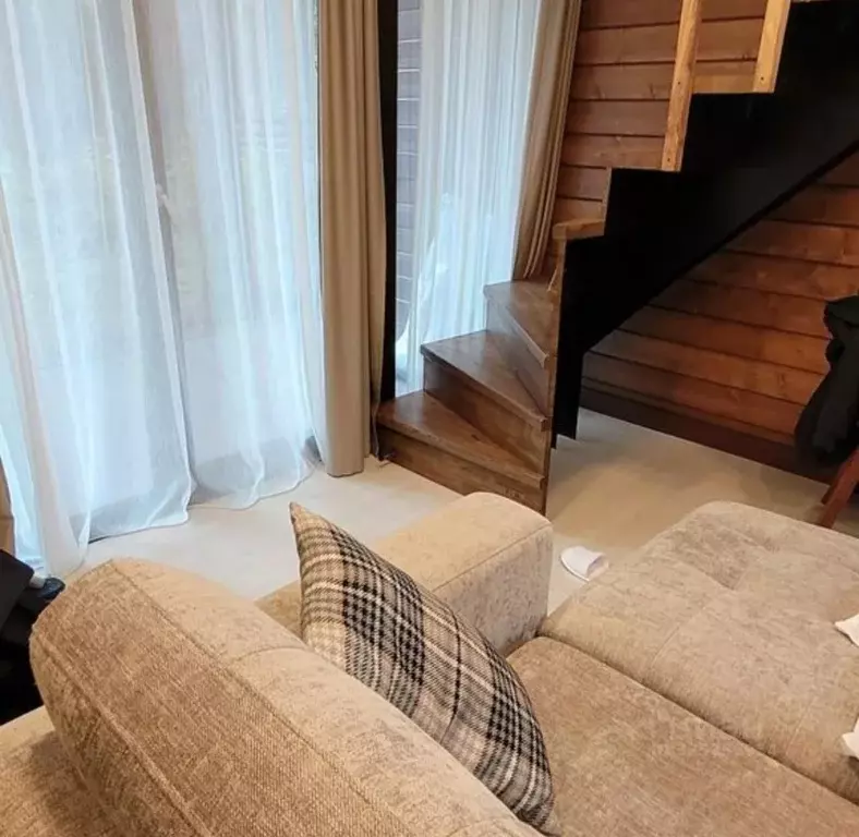 2-к кв. Алтайский край, Белокуриха ул. Славского, 9 (75.0 м) - Фото 2