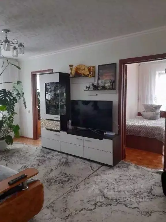 3-к кв. Омская область, Омск ул. Малиновского, 15 (50.0 м) - Фото 1