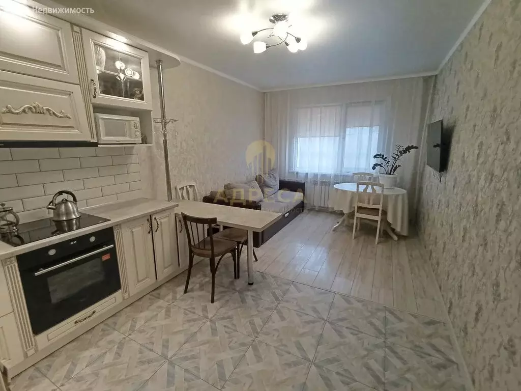 1-комнатная квартира: Оренбург, улица Фронтовиков, 8/2 (44.1 м) - Фото 2