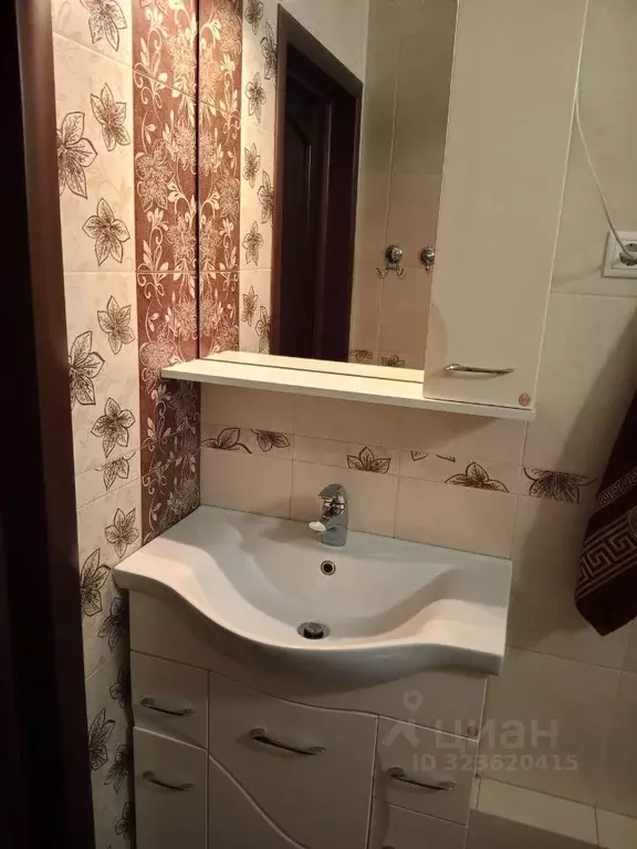 3-к кв. Краснодарский край, Краснодар Центральный мкр, ул. Ломоносова, ... - Фото 0