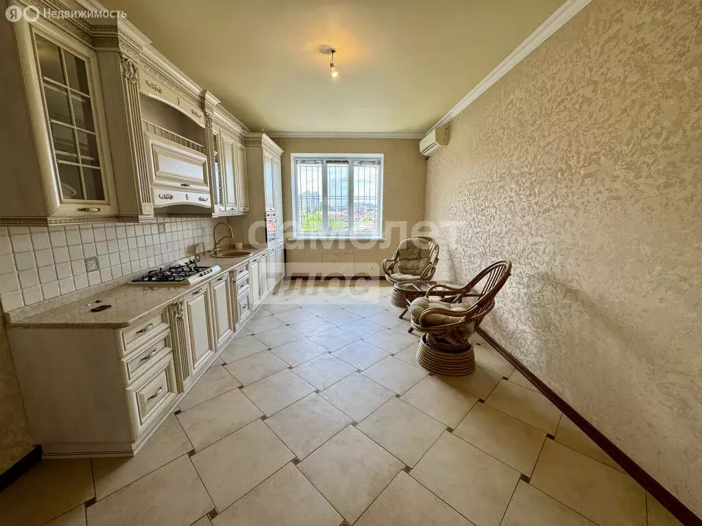 3-комнатная квартира: Махачкала, улица Абдул-Вагаба Сулейманова, 70 ... - Фото 1