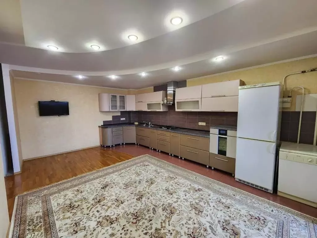 4-к кв. Саратовская область, Саратов проезд 7-й Дегтярный, 1 (150.0 м) - Фото 1