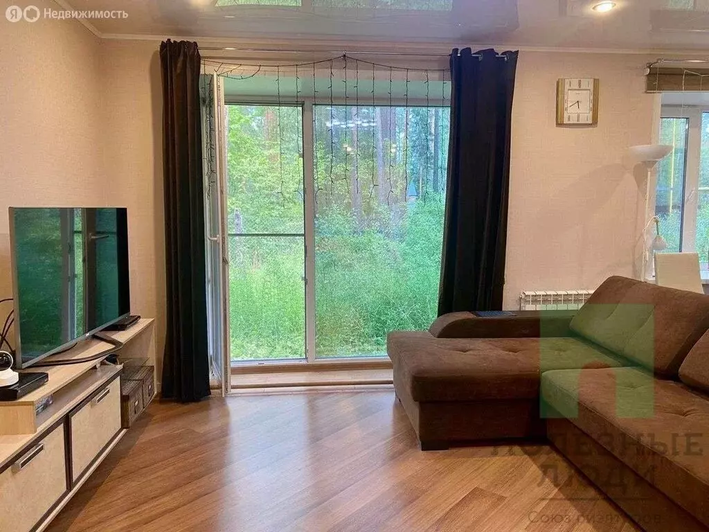 Квартира-студия: посёлок Сурок, улица ЛОК Лесная Сказка, 1 (41.8 м) - Фото 1