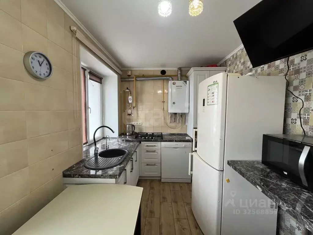 2-к кв. Крым, Сакский район, Ореховское с/пос, с. Михайловка ул. ... - Фото 2