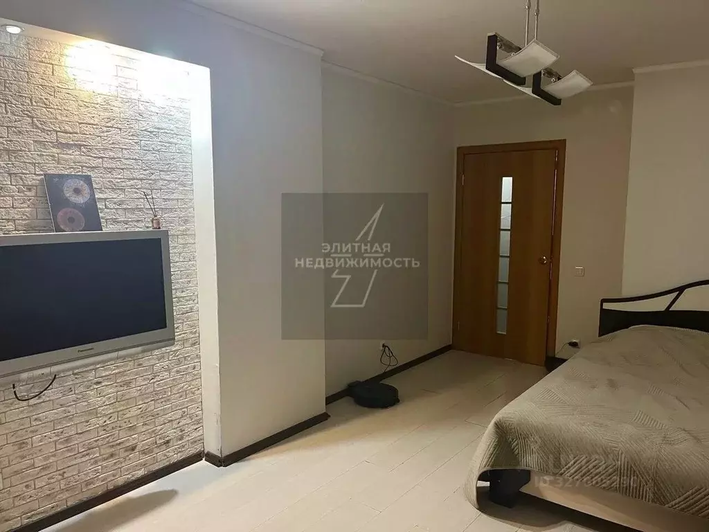 1-к кв. Татарстан, Казань ул. Тыныч, 8 (50.0 м) - Фото 1