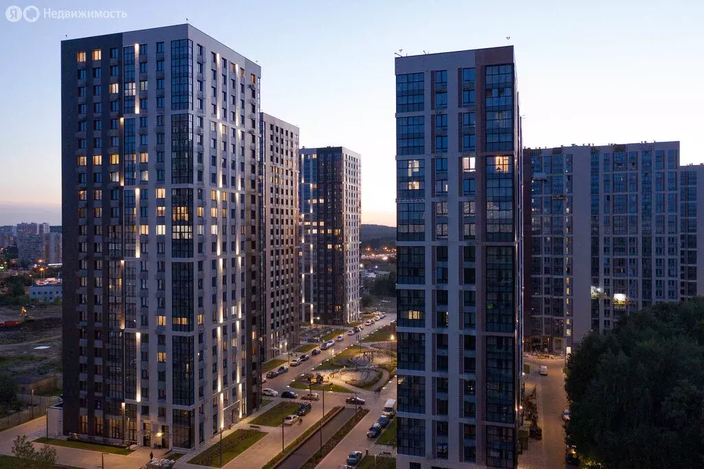 3-комнатная квартира: Москва, Варшавское шоссе, 168 (80.7 м) - Фото 1