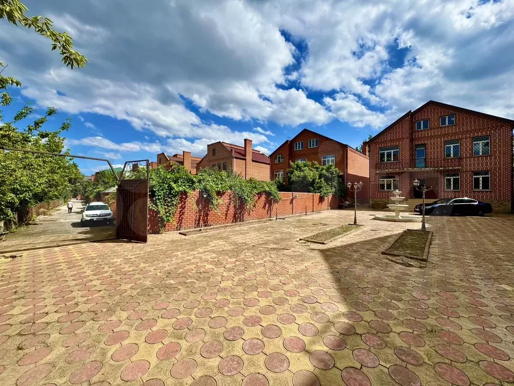 Дом 368 м на участке 6,4 сот. - Фото 1