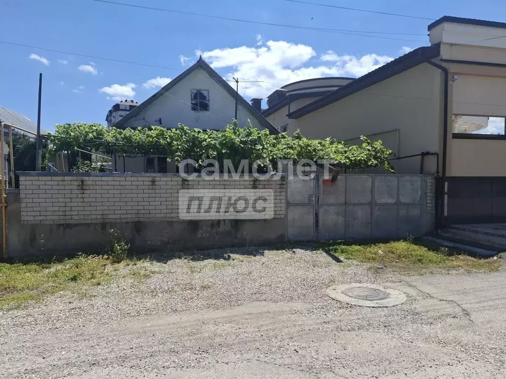 Дом в Кабардино-Балкария, Нальчик Вольный Аул кп, Безенгийская ул., 28 ... - Фото 1
