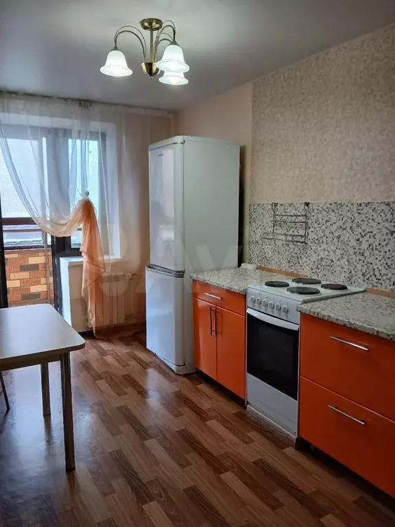 1-к. квартира, 402 м, 1/9 эт. - Фото 0