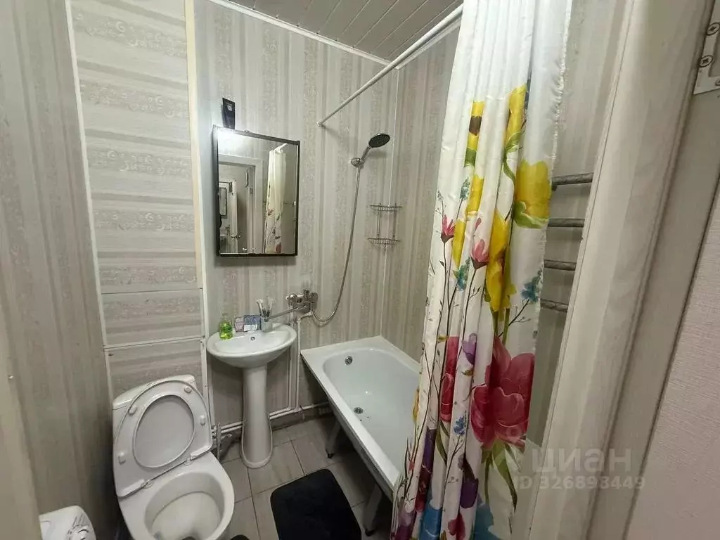 Студия Ленинградская область, Кингисепп ул. Воровского, 50к2 (30.0 м) - Фото 2