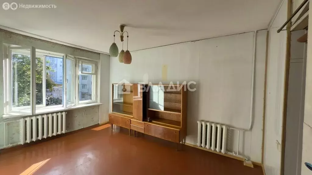 3-комнатная квартира: Брянск, улица Горбатова, 1 (62 м) - Фото 1