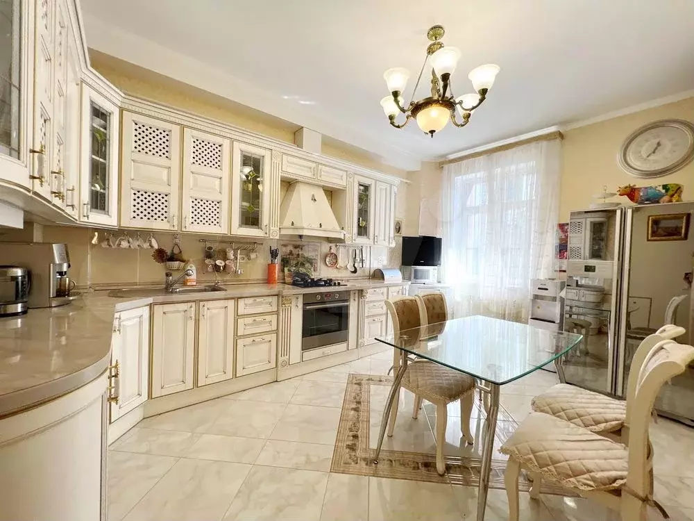 3-к. квартира, 128,1 м, 1/10 эт. - Фото 1