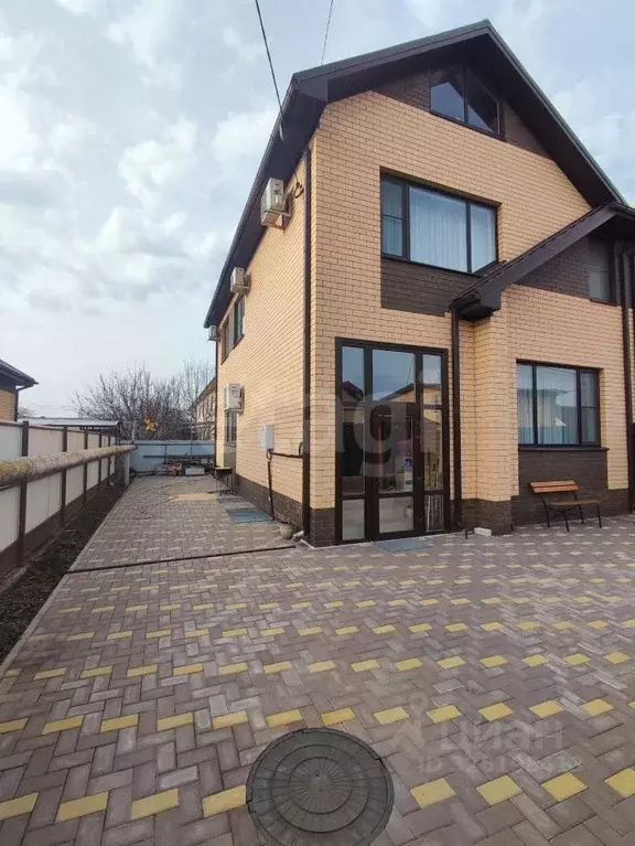 Дом в Краснодарский край, Ейск Мичуринский пер. (138 м) - Фото 1