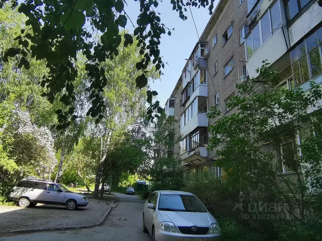 2-к кв. Свердловская область, Екатеринбург ул. Летняя, 5 (43.8 м) - Фото 1