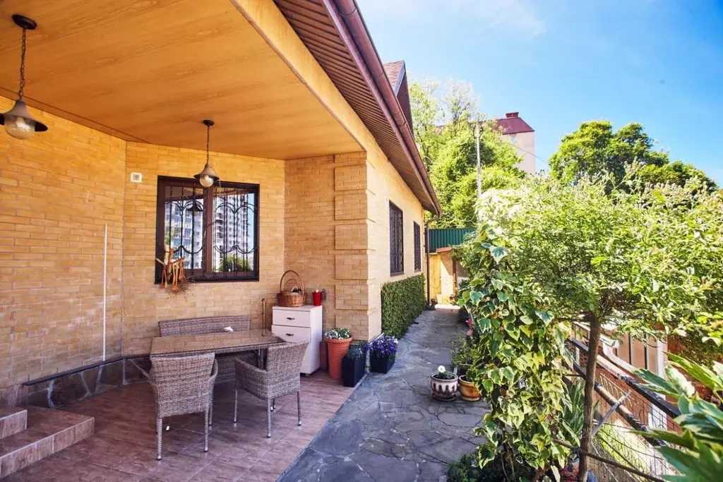 Дом в Краснодарский край, Сочи Завокзальный мкр, ул. Севастопольская, ... - Фото 2