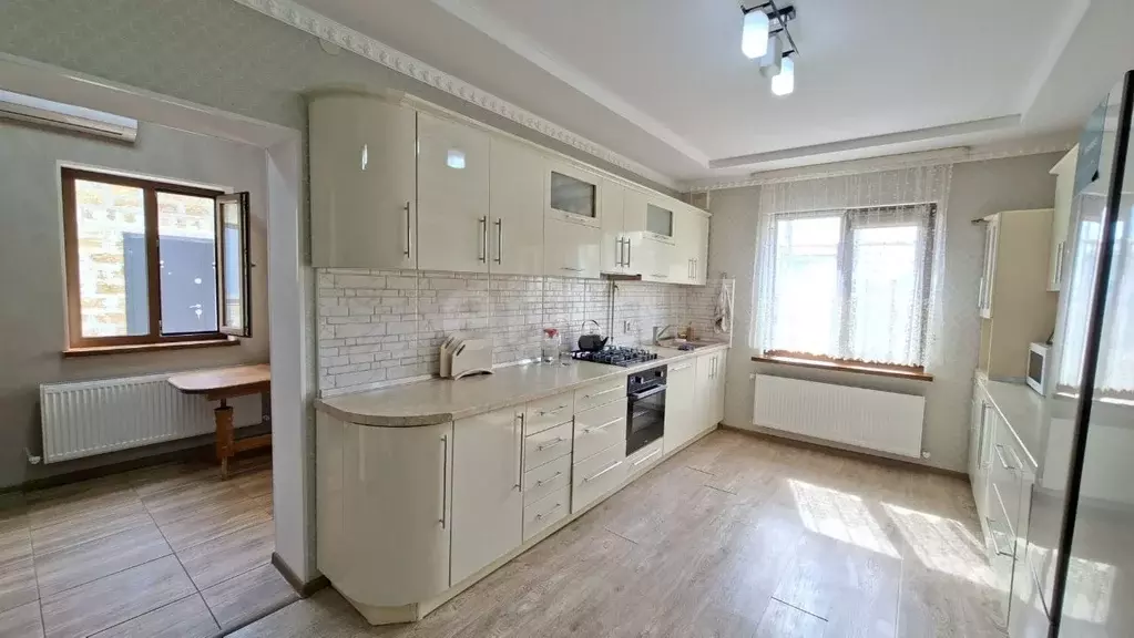 Дом в Крым, Советский пгт ул. Энергетиков (118 м) - Фото 1