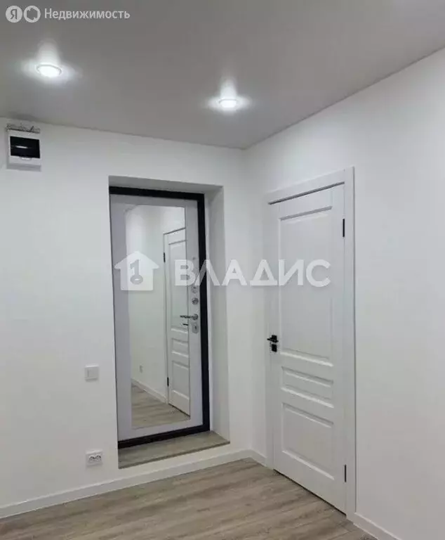 3-комнатная квартира: Улан-Удэ, улица Шумяцкого, 16А (66.7 м) - Фото 1