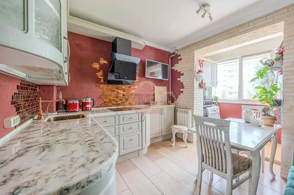 3-к кв. Санкт-Петербург ул. Ильюшина, 2 (71.8 м) - Фото 1