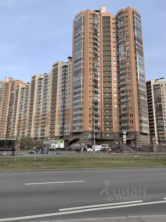 3-к кв. Санкт-Петербург просп. Королева, 65 (83.9 м) - Фото 0