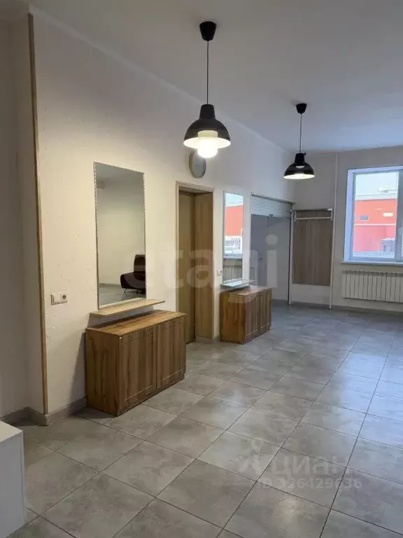 Помещение свободного назначения в Тюменская область, Тюмень ул. ... - Фото 1